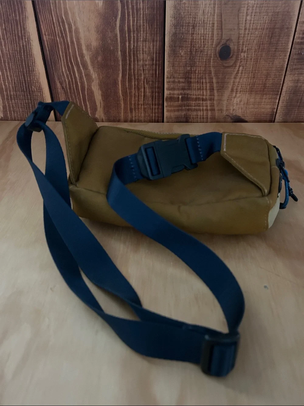 Timbuk2 Khaki Crossbody Pouch with Bright Blue Zipper